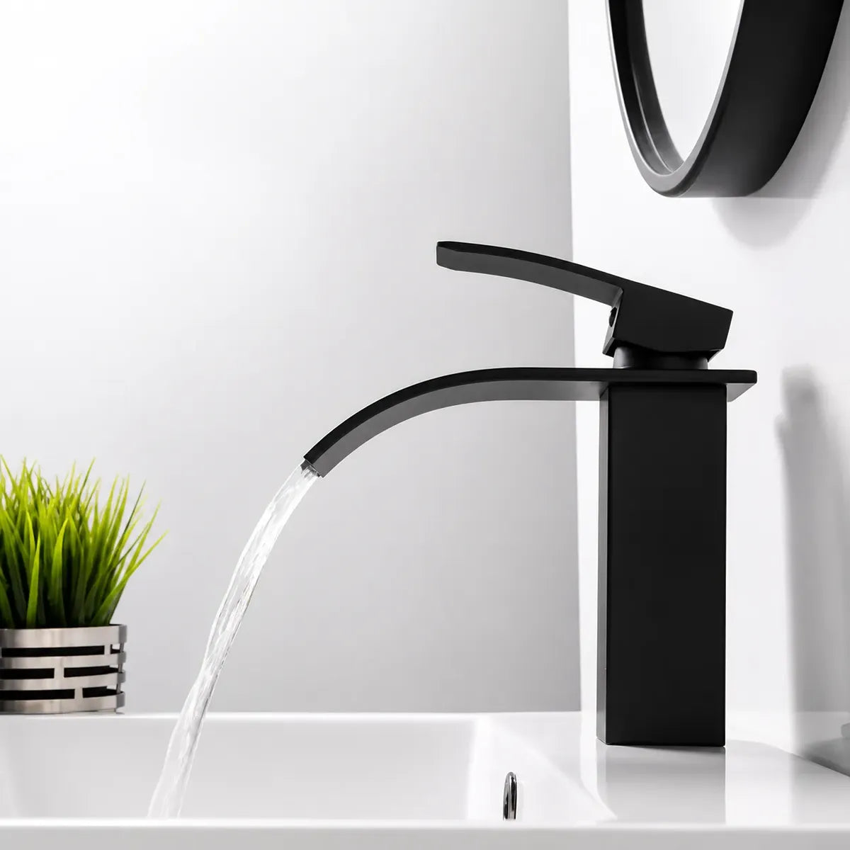 Llave Monomando Cascada Grifería Baño Negro Mate