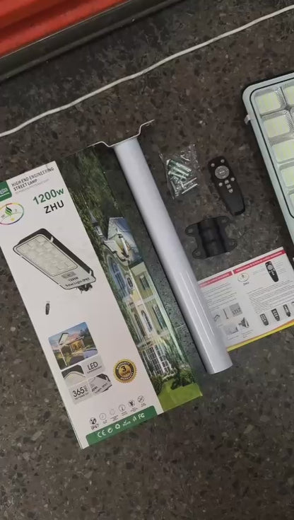 Foco Solar LED Exterior 1200W
